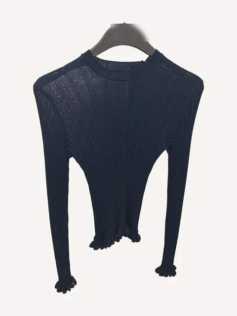 Feinripp-Strickshirt mit Rüschenbündchen